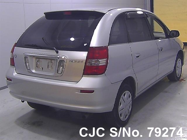 Toyota nadia 2002