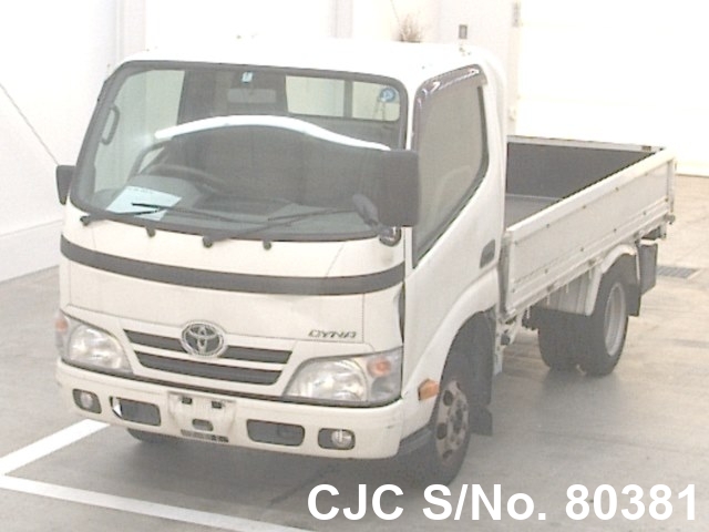 Toyota dyna 2014