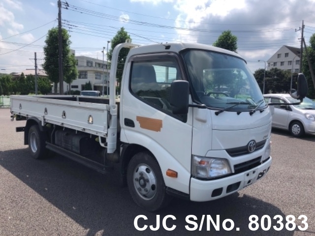 Toyota dyna 2014