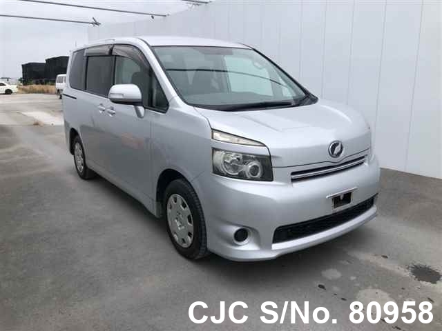 Toyota voxy 2008