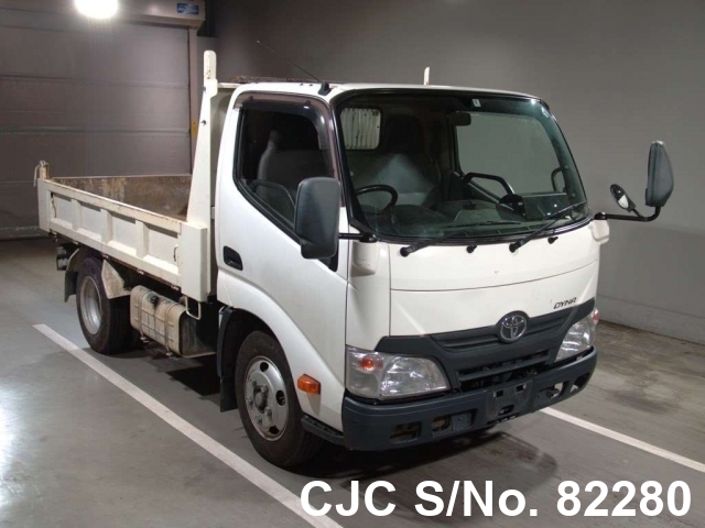 Toyota dyna 2014