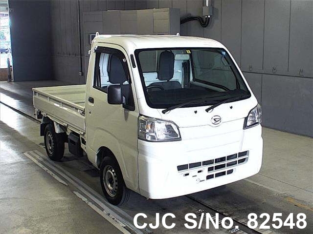 Daihatsu hijet 2016