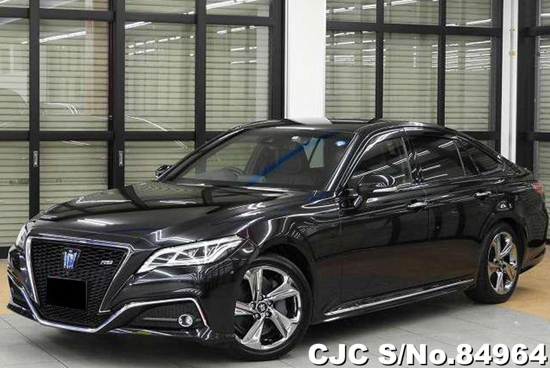 Toyota crown 2018 года