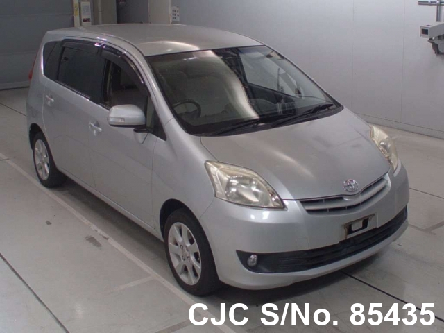 Toyota passo sette 2009