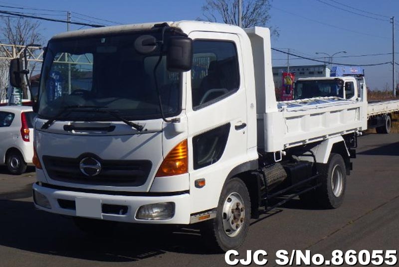 Автомобиль hino ranger