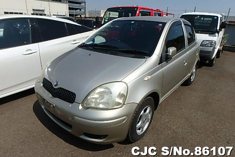 Toyota vitz 2003 год