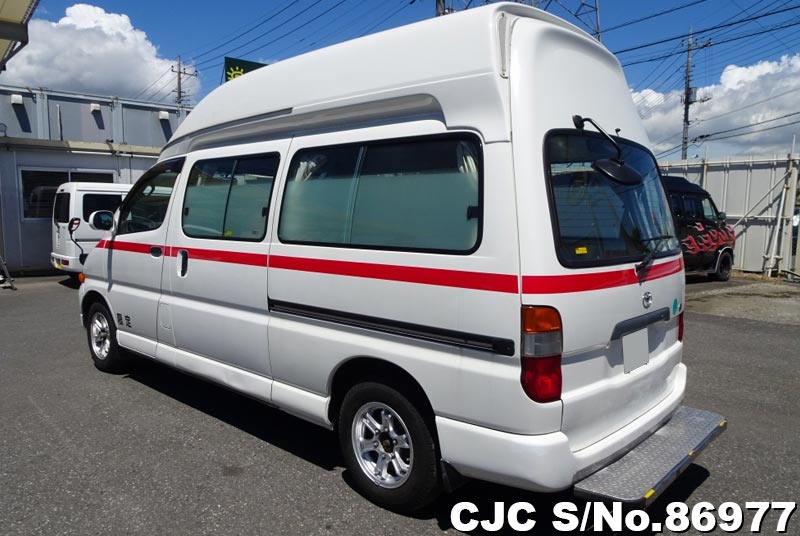 2006 Toyota Granvia White for sale | Stock No. 86977 | Japanese Used ...