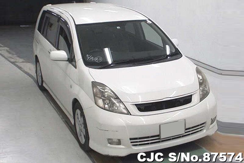 Toyota isis 2006