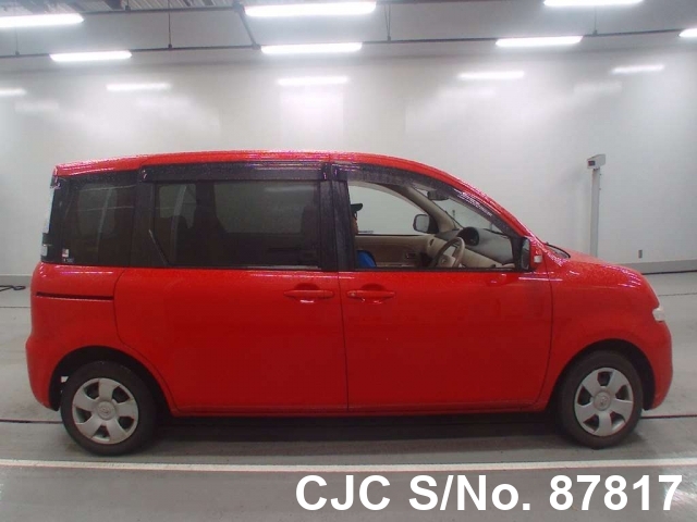 Toyota sienta 2011