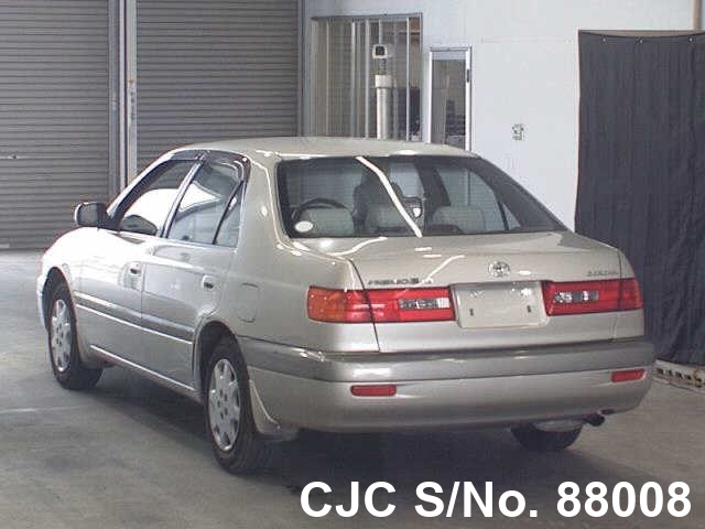 Toyota premio 1999