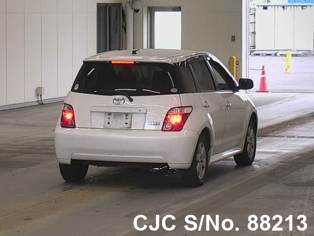 Toyota ist 2006