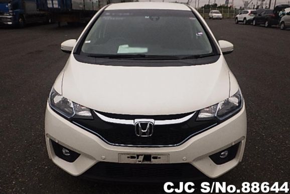 17 Honda Fit Hybrid White For Sale Stock No 644 Japanese Used Cars Exporter