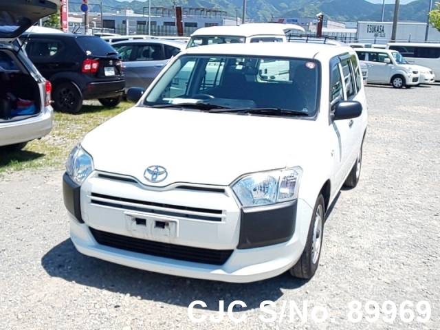 Toyota succeed van