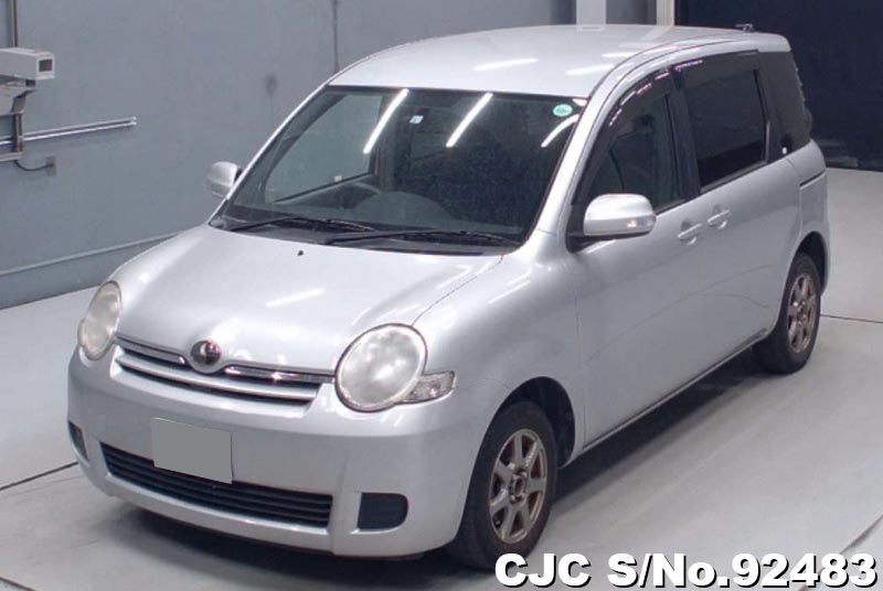 Toyota sienta 2011