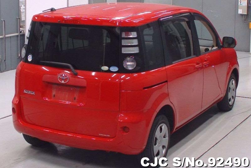 Toyota sienta 2010