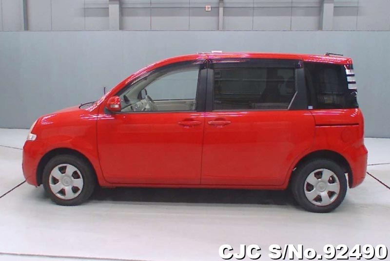 Toyota sienta 2010