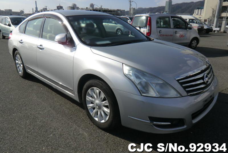 nissan teana silver