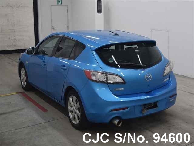 Mazda axela 2010 хэтчбек