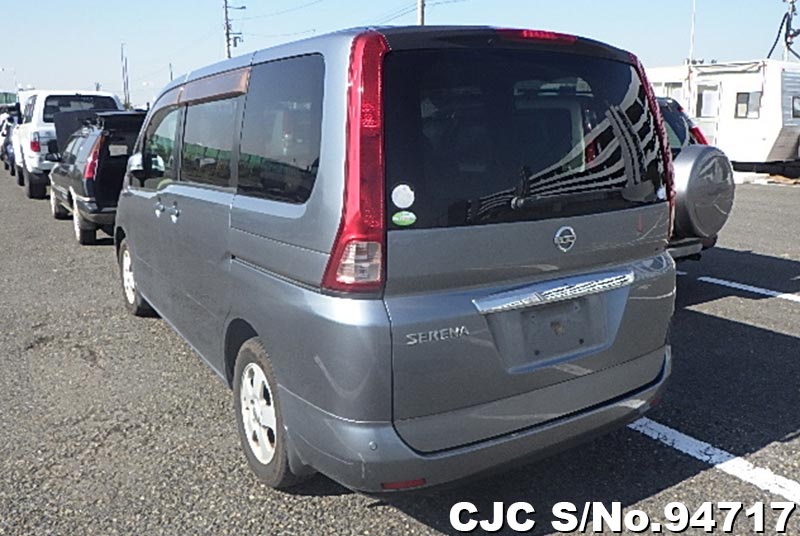 Nissan serena 2008