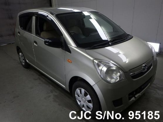 Daihatsu mira 2012