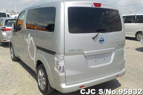 18 Nissan E Nv0 Silver For Sale Stock No 952 Japanese Used Cars Exporter