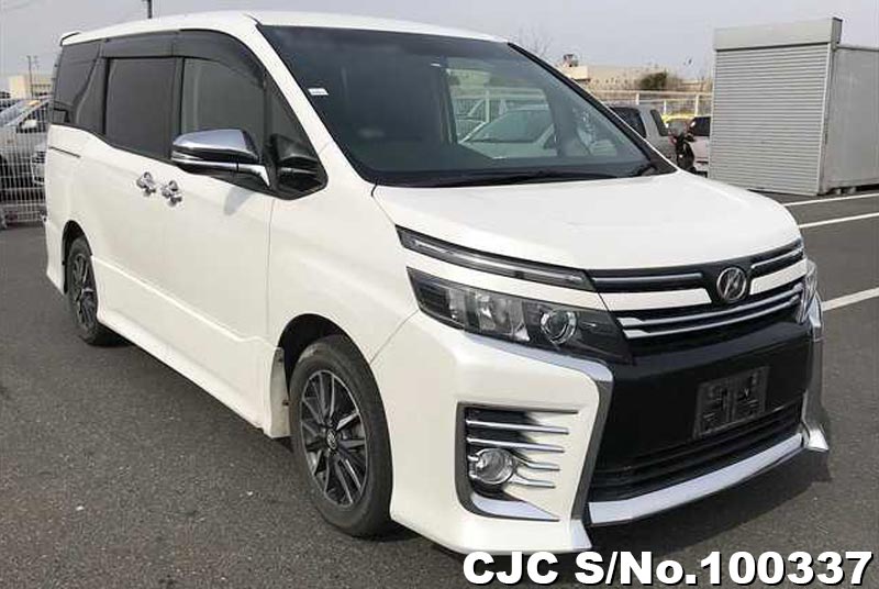 2014 Toyota Voxy White for sale | Stock No. 100337 | Japanese Used Cars ...