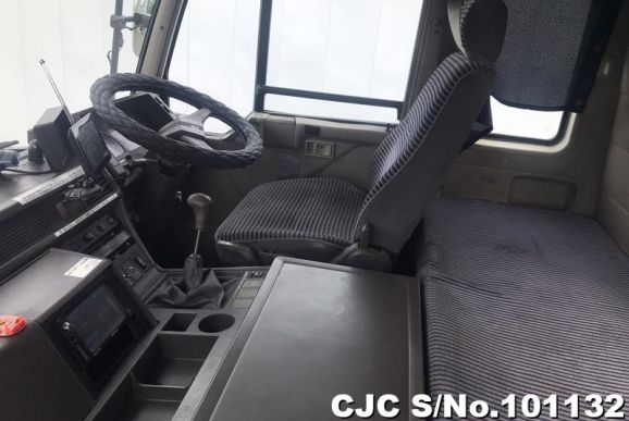 Mitsubishi Fuso in White for Sale Image 17