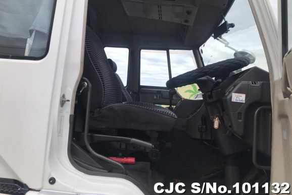 Mitsubishi Fuso in White for Sale Image 18