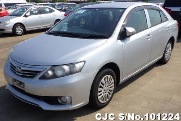 Toyota Allion in Silver for Sale Image 3