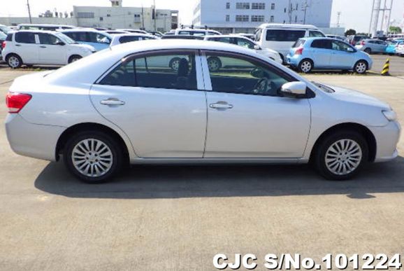 Toyota Allion in Silver for Sale Image 6