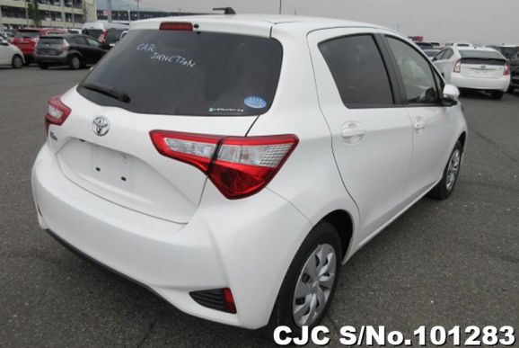 Toyota Vitz in White for Sale Image 1