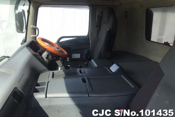 Mitsubishi Fuso in Orange for Sale Image 12