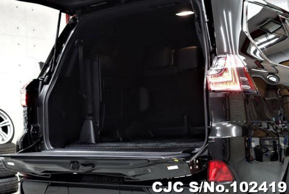 Lexus LX 570 in Black for Sale Image 5