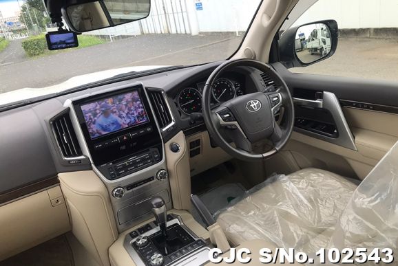 Toyota Land Cruiser in Pearl for Sale Image 9