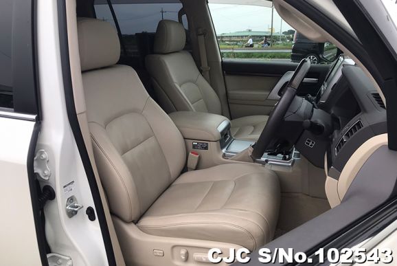 Toyota Land Cruiser in Pearl for Sale Image 13