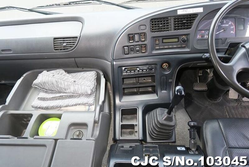 Isuzu Giga Interior