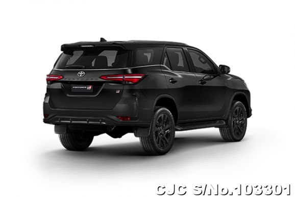 Toyota Fortuner in Atitude Black Mica for Sale Image 2