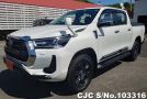 Toyota Hilux in White for Sale Image 0