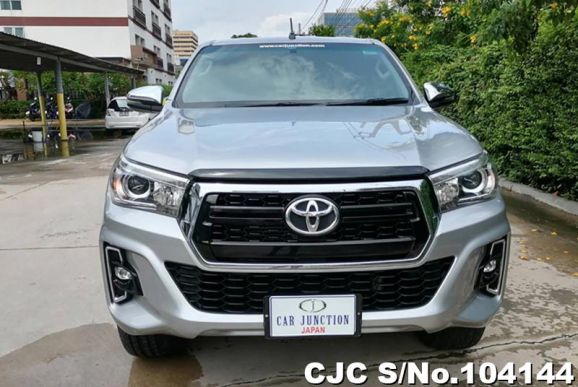 Toyota Hilux in Silver for Sale Image 3