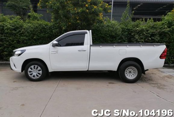 Toyota Hilux in White for Sale Image 5