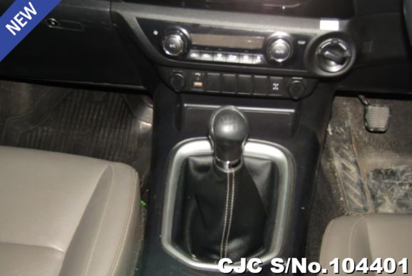 Toyota Hilux in Silver for Sale Image 12