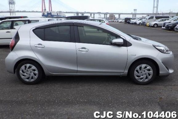 Toyota Aqua in Silver for Sale Image 6