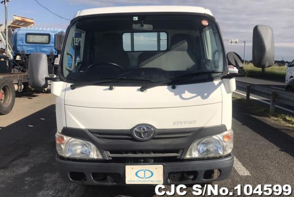 Toyota Dyna in White for Sale Image 4