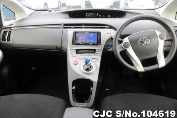 Toyota Prius in Silver for Sale Image 9