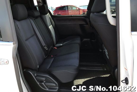 Toyota Voxy in Pearl for Sale Image 11