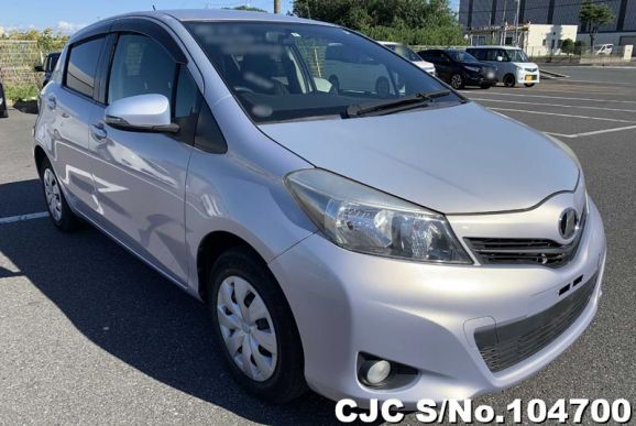 2013 Toyota / Vitz Stock No. 104700