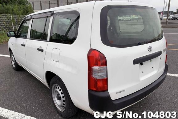 Toyota Succeed Van in White for Sale Image 2