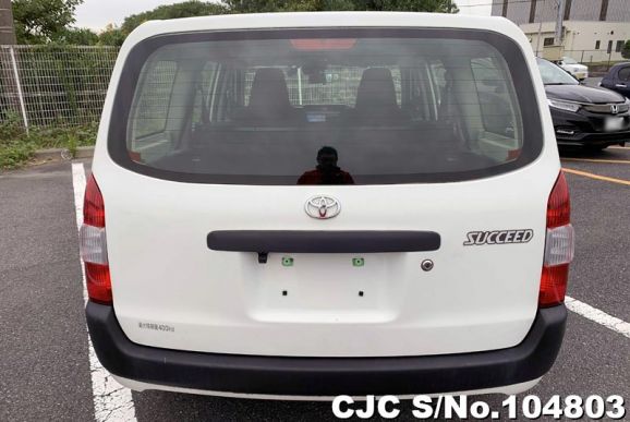 Toyota Succeed Van in White for Sale Image 5