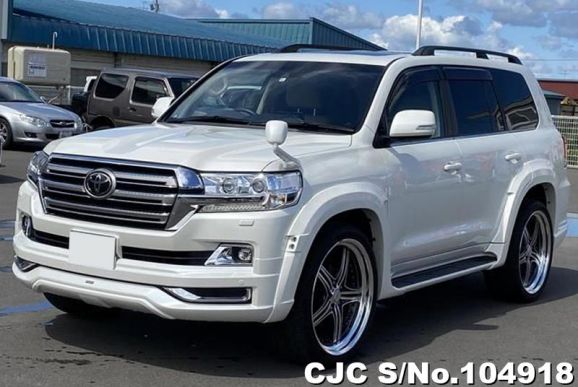 Toyota Land Cruiser in White Pearl for Sale Image 3