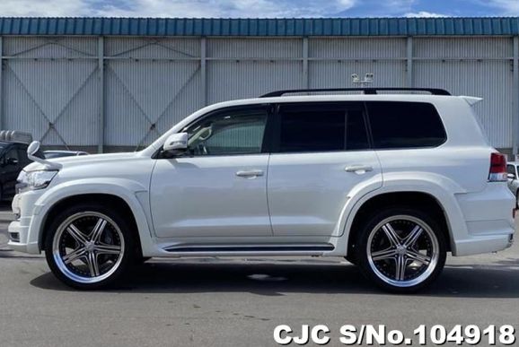 Toyota Land Cruiser in White Pearl for Sale Image 7